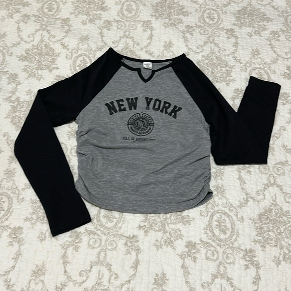 Brand new 10 yrs old girl long sleeves t-shirt - Picture 1 of 2